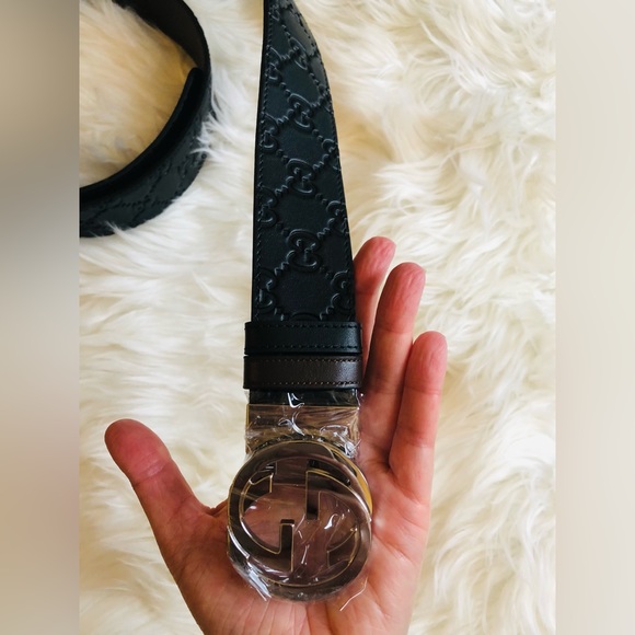 SOLD!! Gucci signature leather belt - Picture 2 of 8